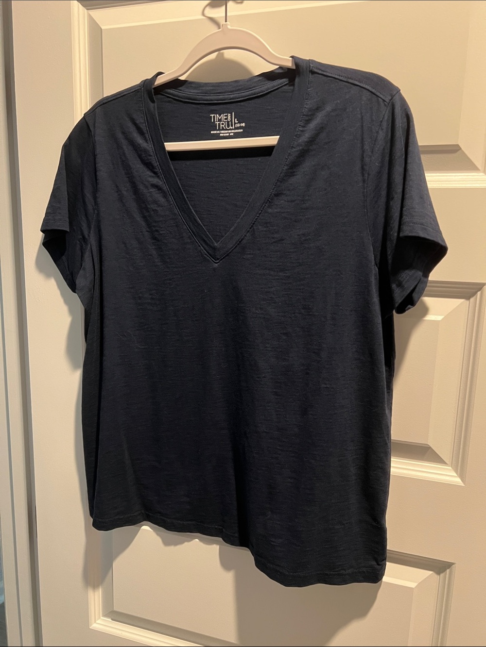 Time and Tru Women's Dark Navy V-Neck Short Sleeve Tee